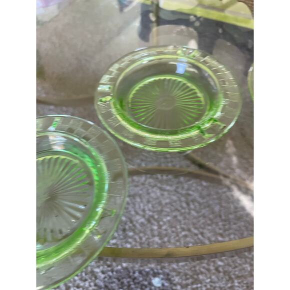 3Hazel Atlas Checkerboard Uranium Glass Ashtray small salesman - Picture 15 of 16